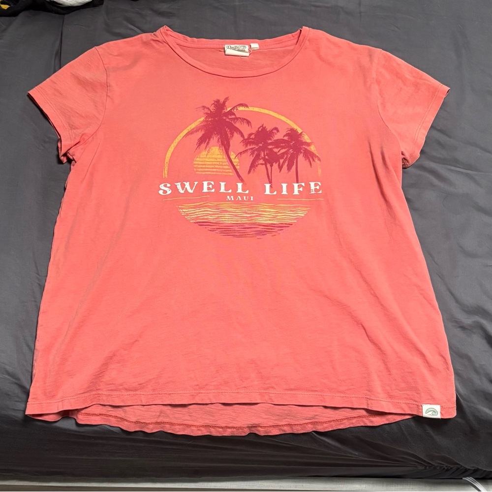 Maui Coral Short Sleeve Tee